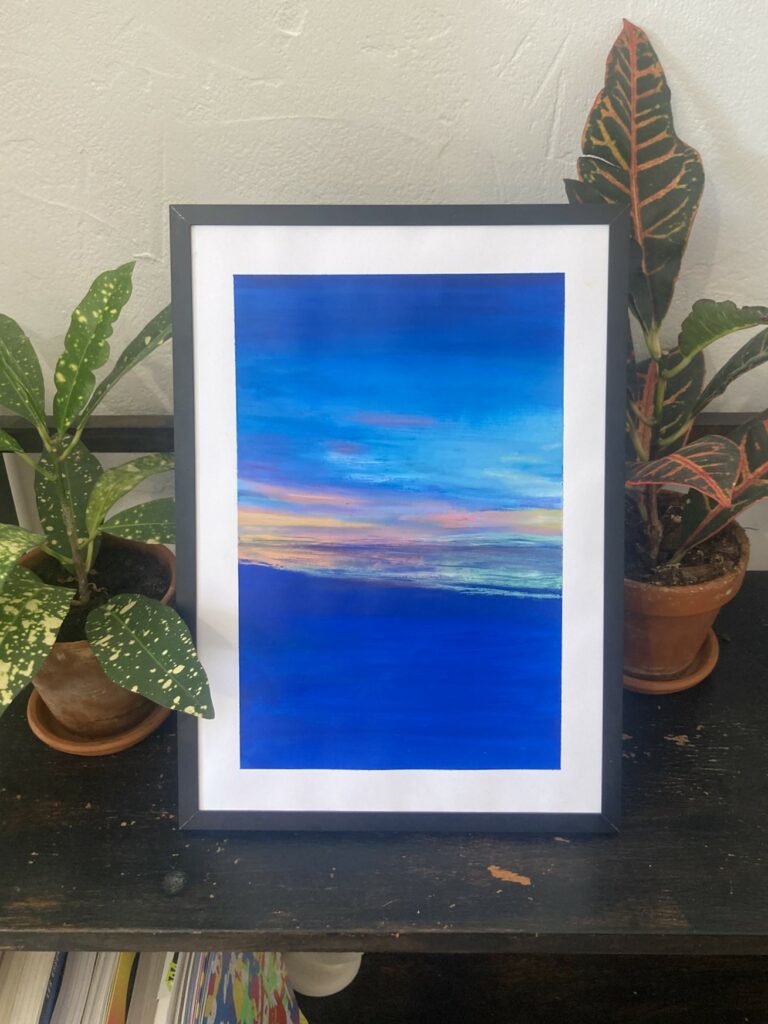 Aubonbon - aube aux couleurs bonbon, bleu outremer, turquoise et reflets sur la mer, pastel à l'huile sur fond acrylique, tirage d'art