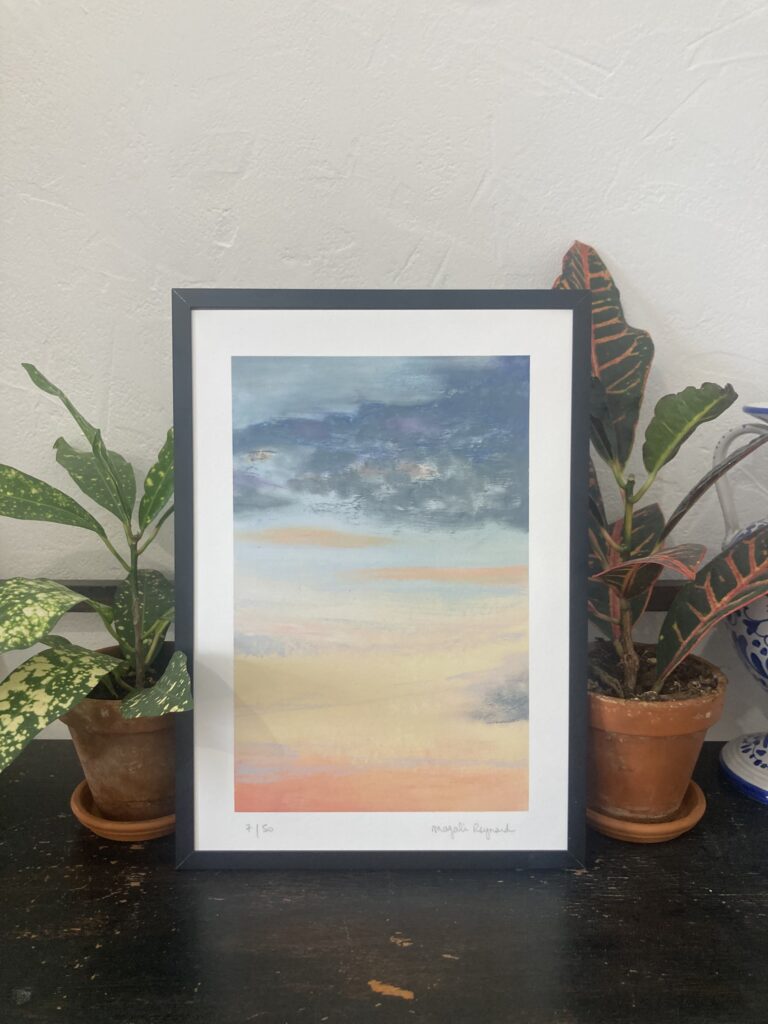 Ciel doux - aube aux tons pastel orangé et bleuté, pastel à l'huile sur fond acrylique, tirage d'art