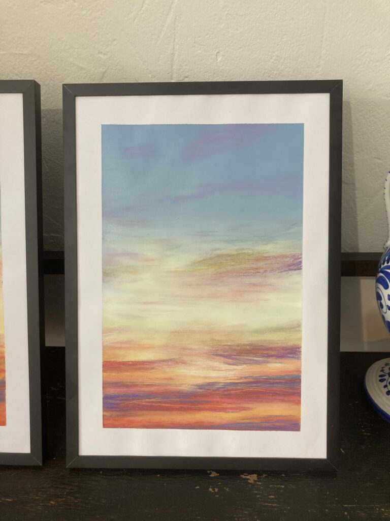 Retrouvailles II - ciel abstrait coucher de soleil en bleu rose et jaune, pastel à l'huile sur fond acrylique, tirage d'art